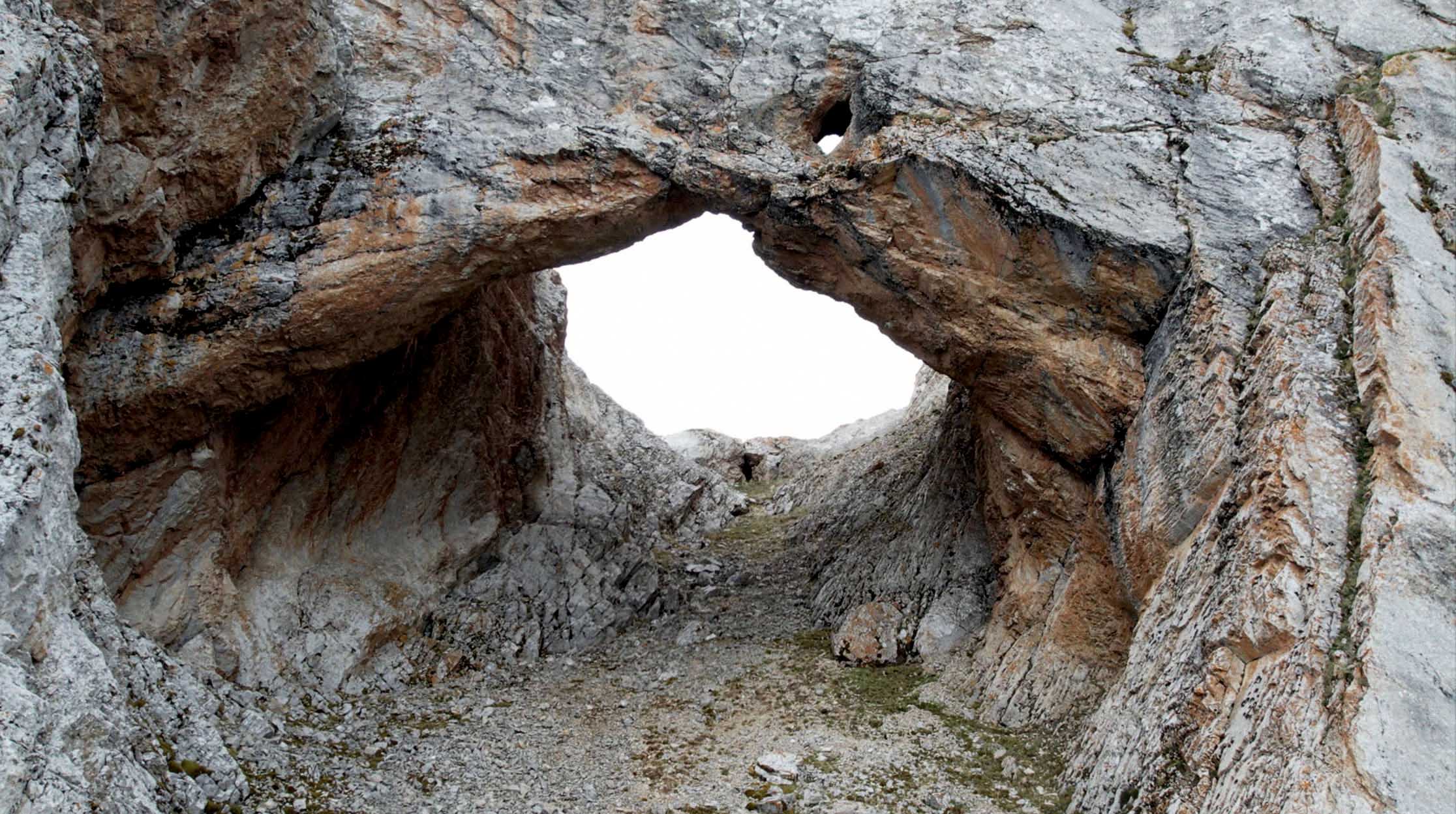  This photo shows a view of paleokarst landform in Yushu Tibetan Autonomous Prefecture, northwest China's Qinghai Province, June 28, 2023. Researchers have found typical paleokarst landforms in the Sanjiangyuan area in northwest China's Qinghai Province, which further challenges the hypothesis that the area was once covered by a large ice sheet during the Quaternary period. TO GO WITH 