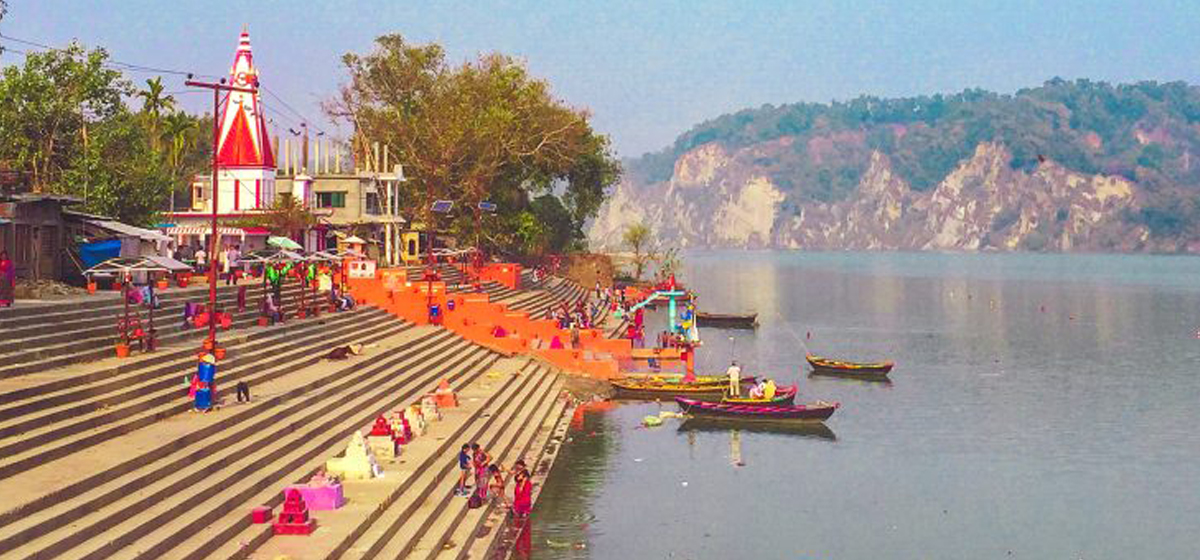नौ घण्टा पैदलयात्रा हिँडेर देवघाटधाम परिक्रमा