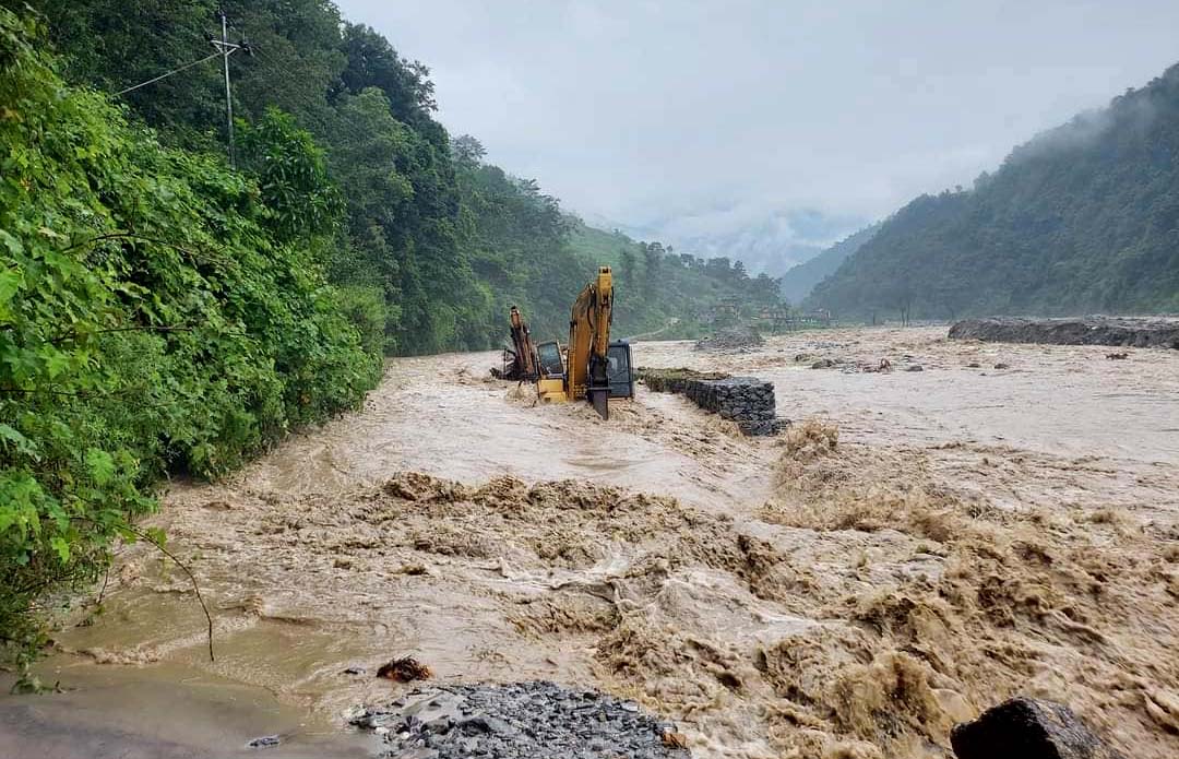 मेलम्ची तटीय क्षेत्र जोखिममा, सतर्कता अपनाउन आग्रह