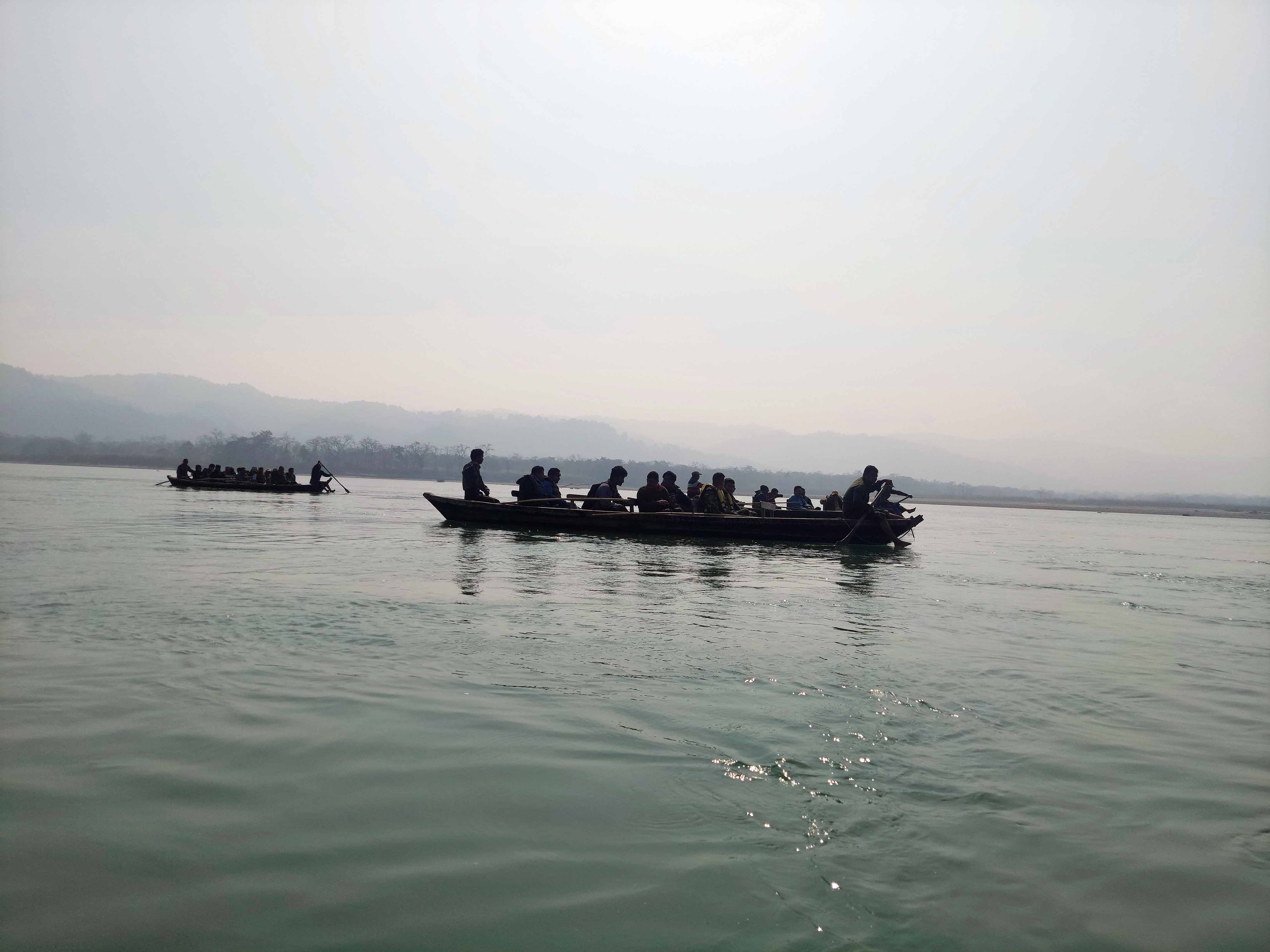 पर्यटक आकर्षित गर्न नारायणीमा डुङ्गा सफारी