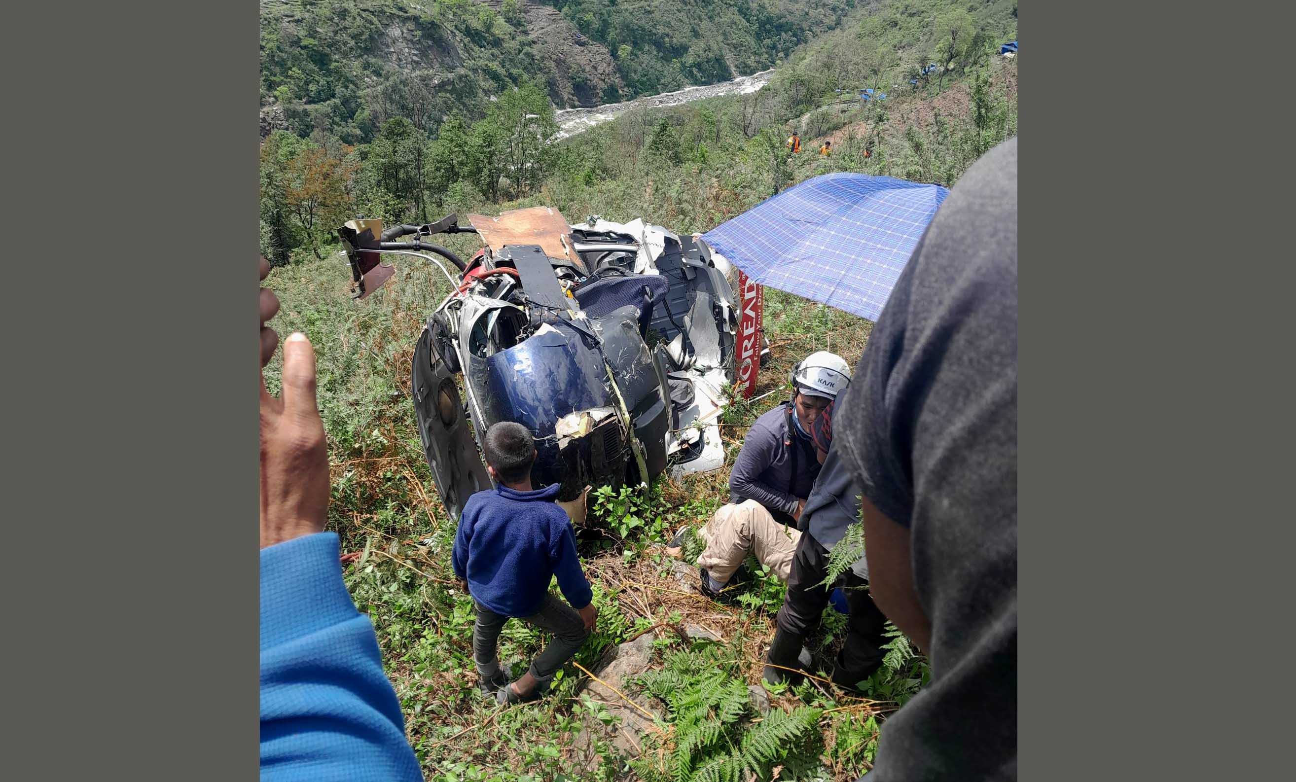 हेलिकोप्टर दुर्घटना अपडेट : एकको मृत्यु