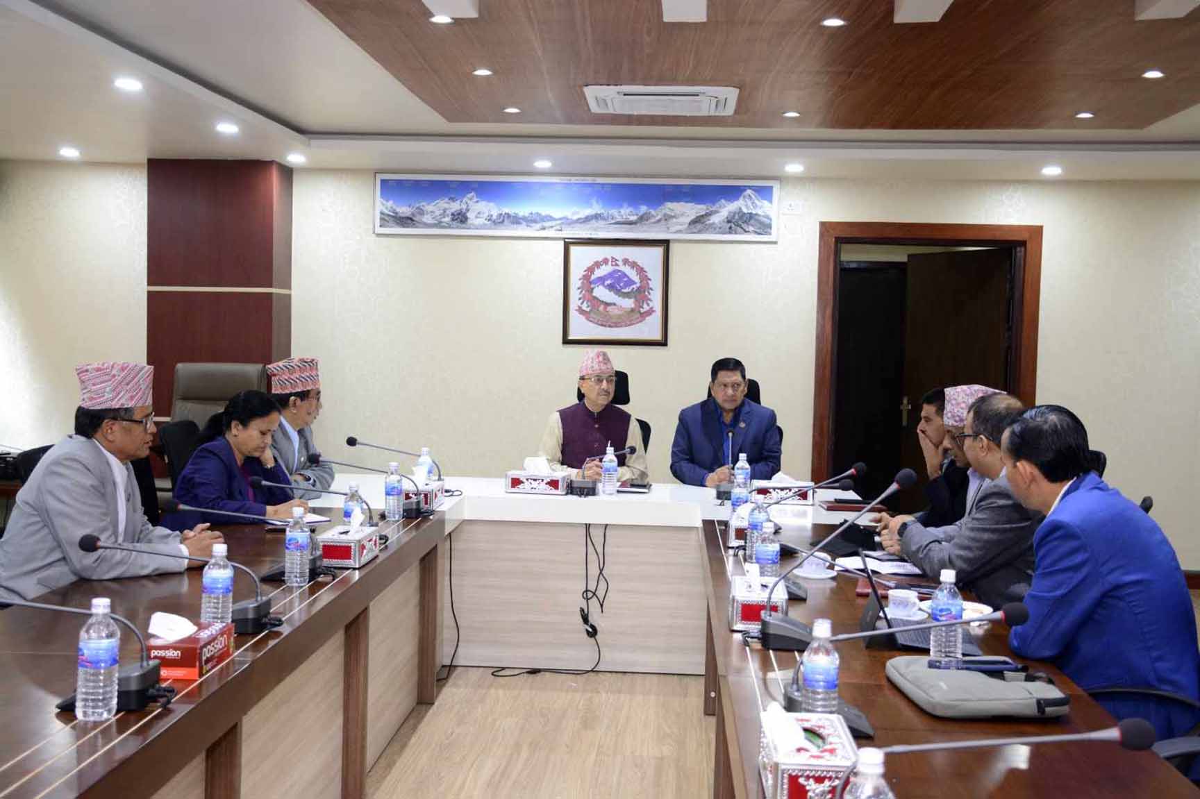 शिक्षकसँगको वार्ता आजै टुङ्गोमा पुर्‍याउन कार्यवाहक प्रधानमन्त्रीको निर्देशन