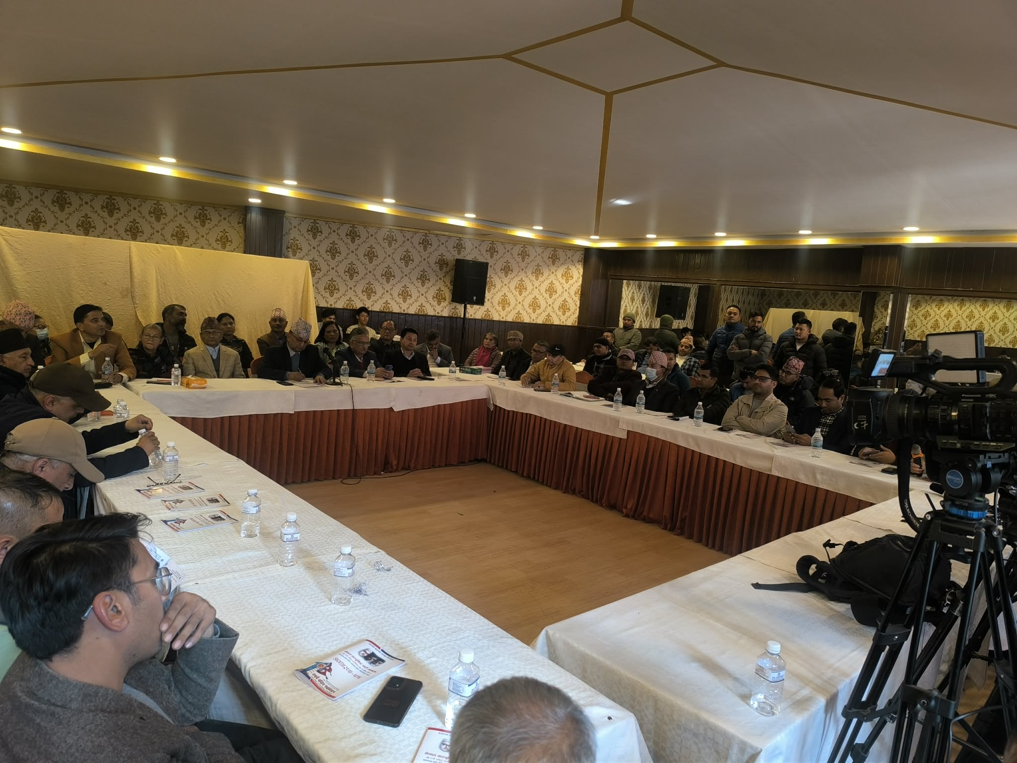 ओलीलाई आयोगमा बयान दिन वरिष्ठ उपाध्यक्ष पोखरेलको सल्लाह