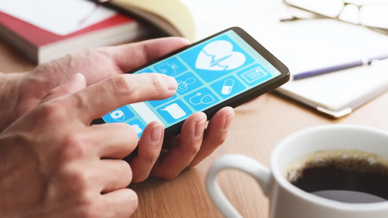 आफूलाई नचाहिने एपहरु बन्द गरौं, विक्षिप्त हुनबाट बचौं