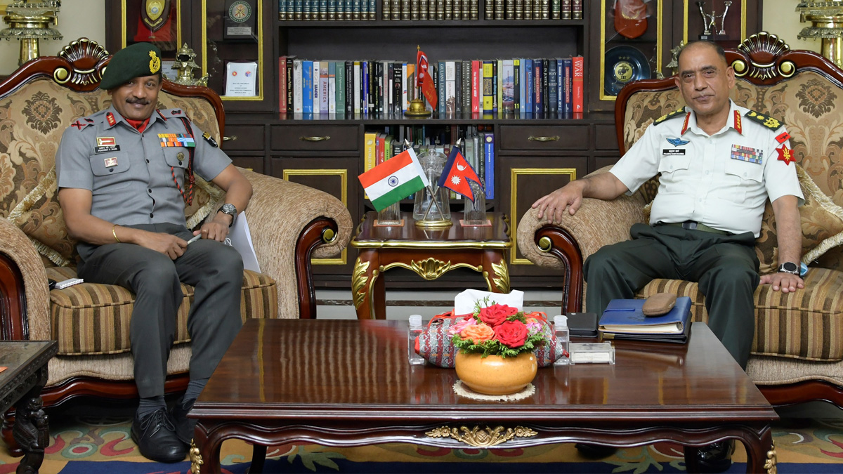 प्रधानसेनापति शर्मा र भारतको असम राइफल्सका महानिर्देशकबीच भेटवार्ता