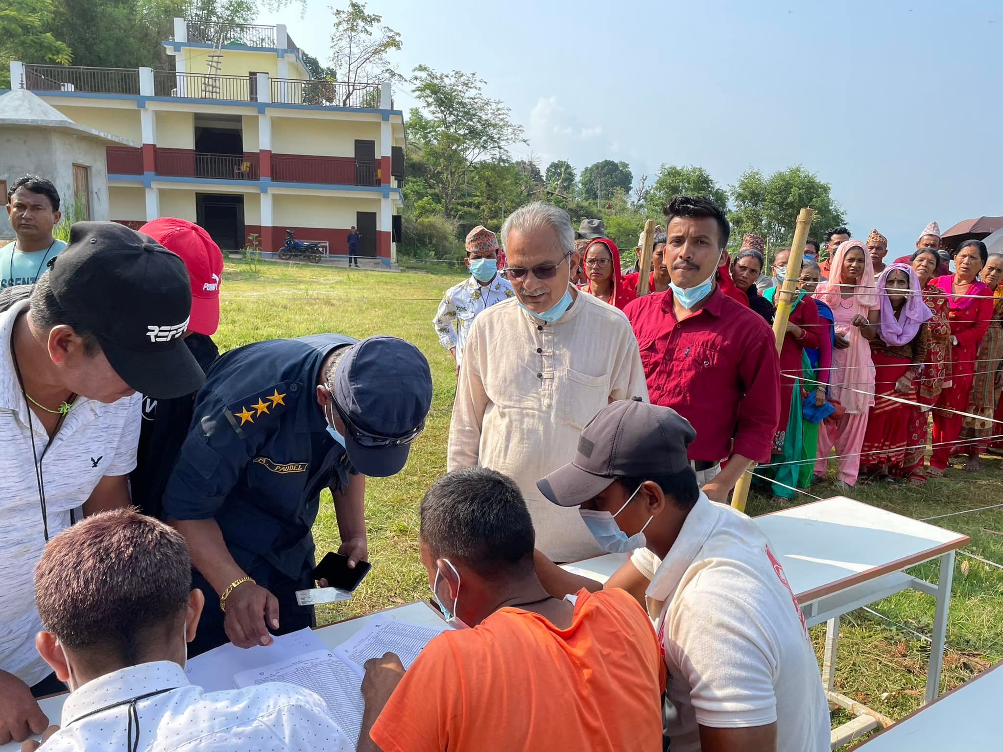 ९ वर्षपछि बाबुराम भट्टराई हँसिया–हतौडाबाट चुनाव लड्दै 