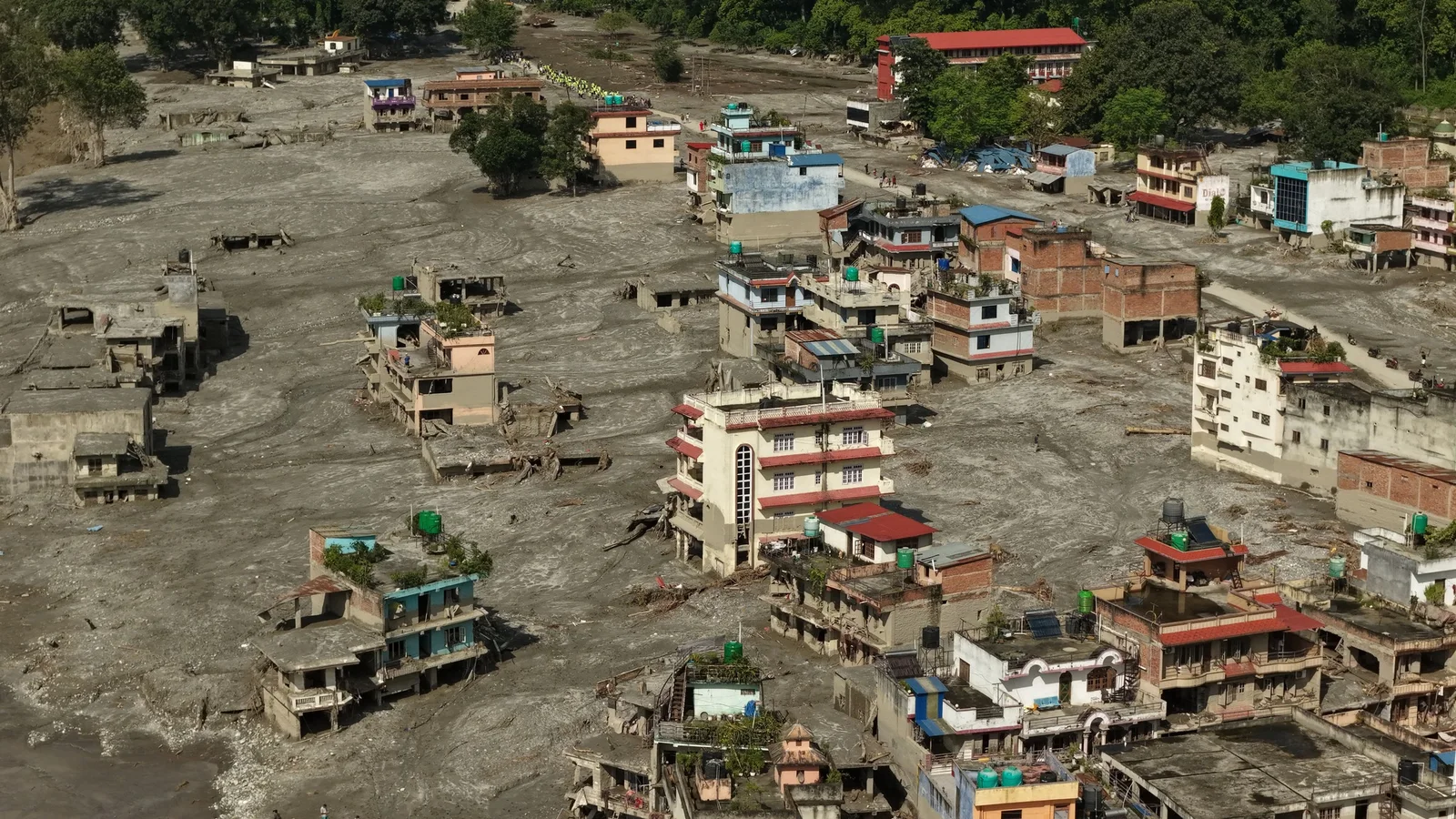 भोटेकोशीको पानी घट्यो, जोखिम घटेन : साना नदीमा आकस्मिक बाढीको चेतावनी