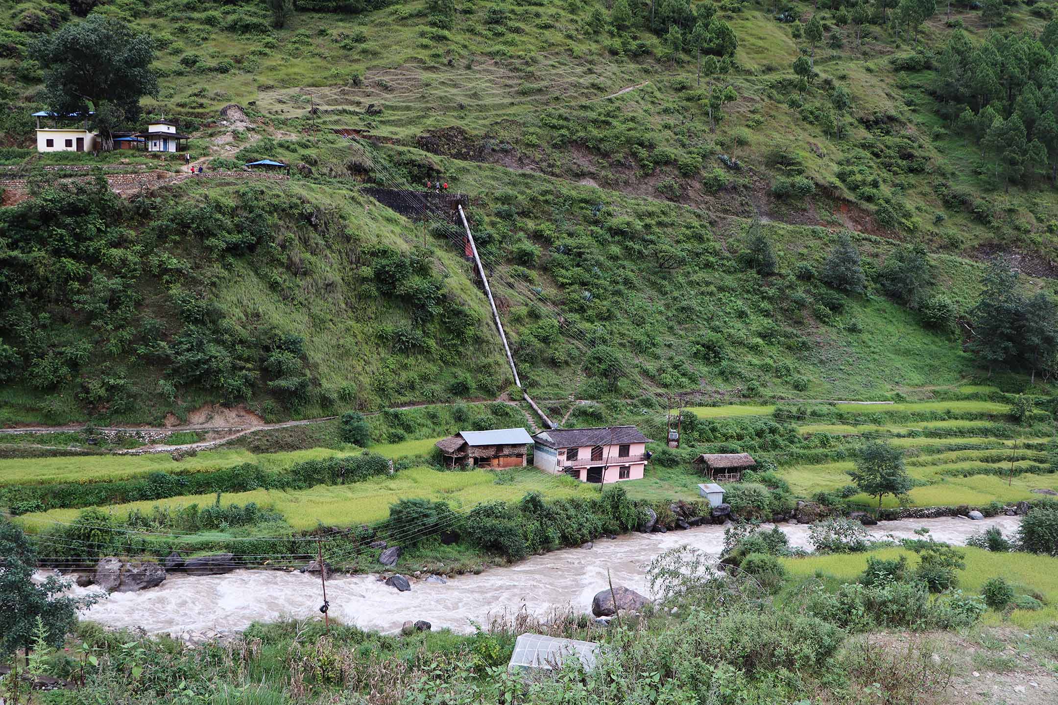 बागलुङको ग्रामीण क्षेत्र लघु जलविद्युतका भरमा