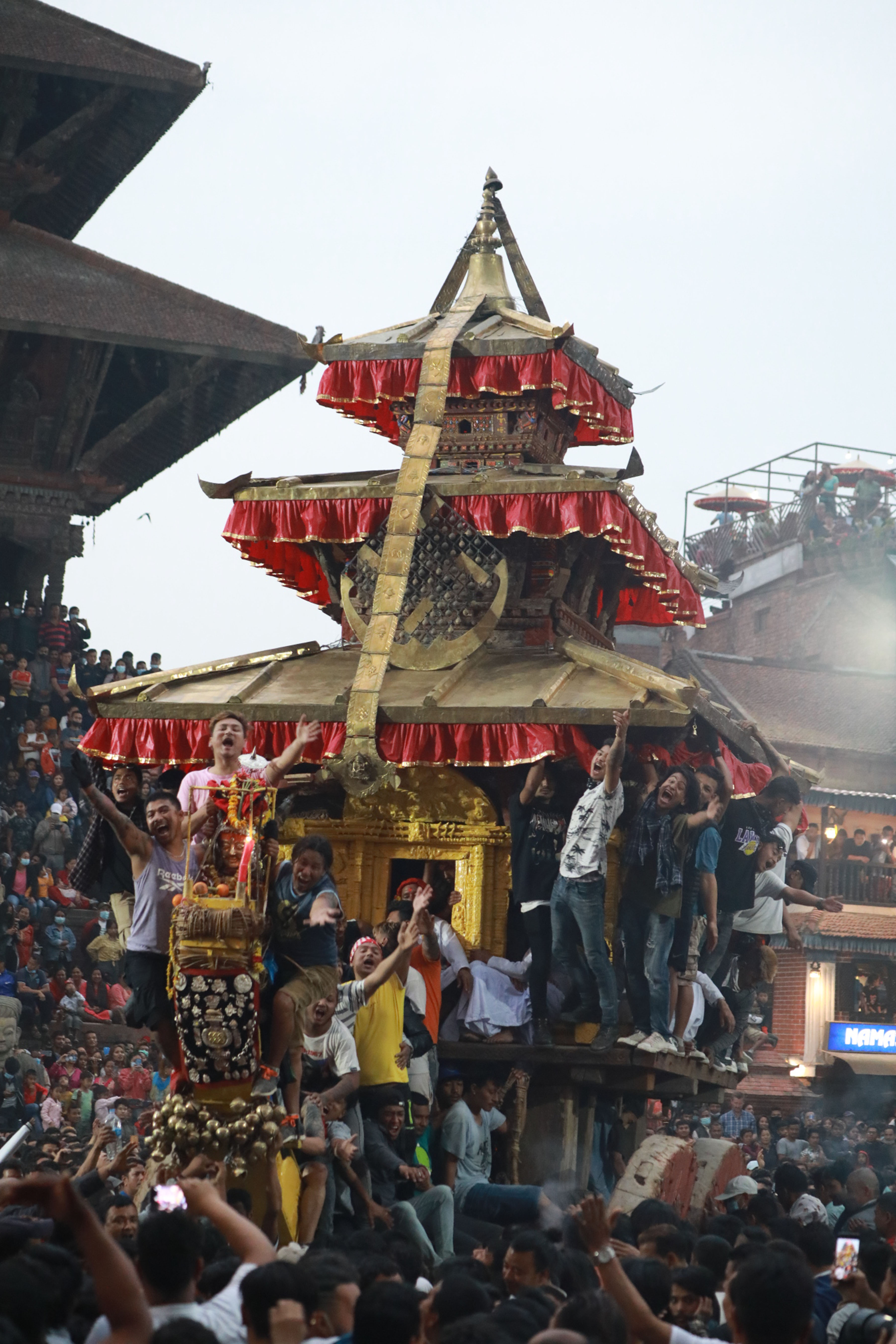 बिस्काः जात्रामा भैरवनाथको रथले किचेर वृद्धको मृत्यु