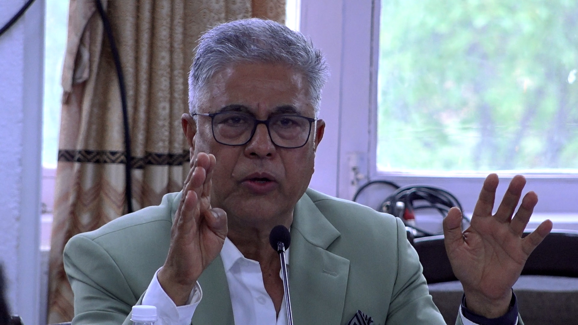 बैंकको उद्देश्य र पैसाको अवधारणामा हामी आफैं कन्फ्युज हुन्छौं : पूर्वगभर्नर नेपाल