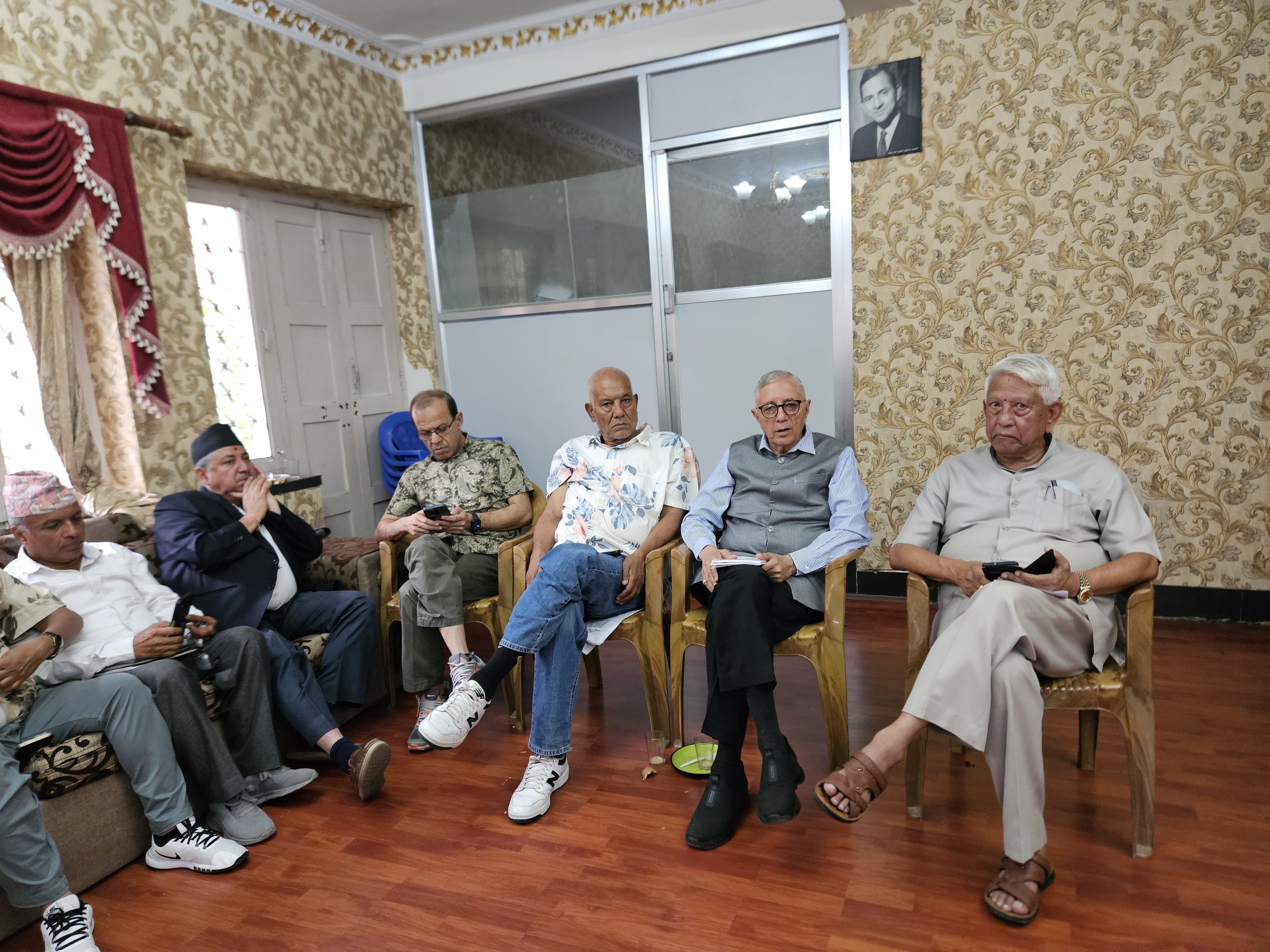 कांग्रेसको कारवाही डा. कोइराला समूहले नमान्ने, प्रतिवाद गर्ने
