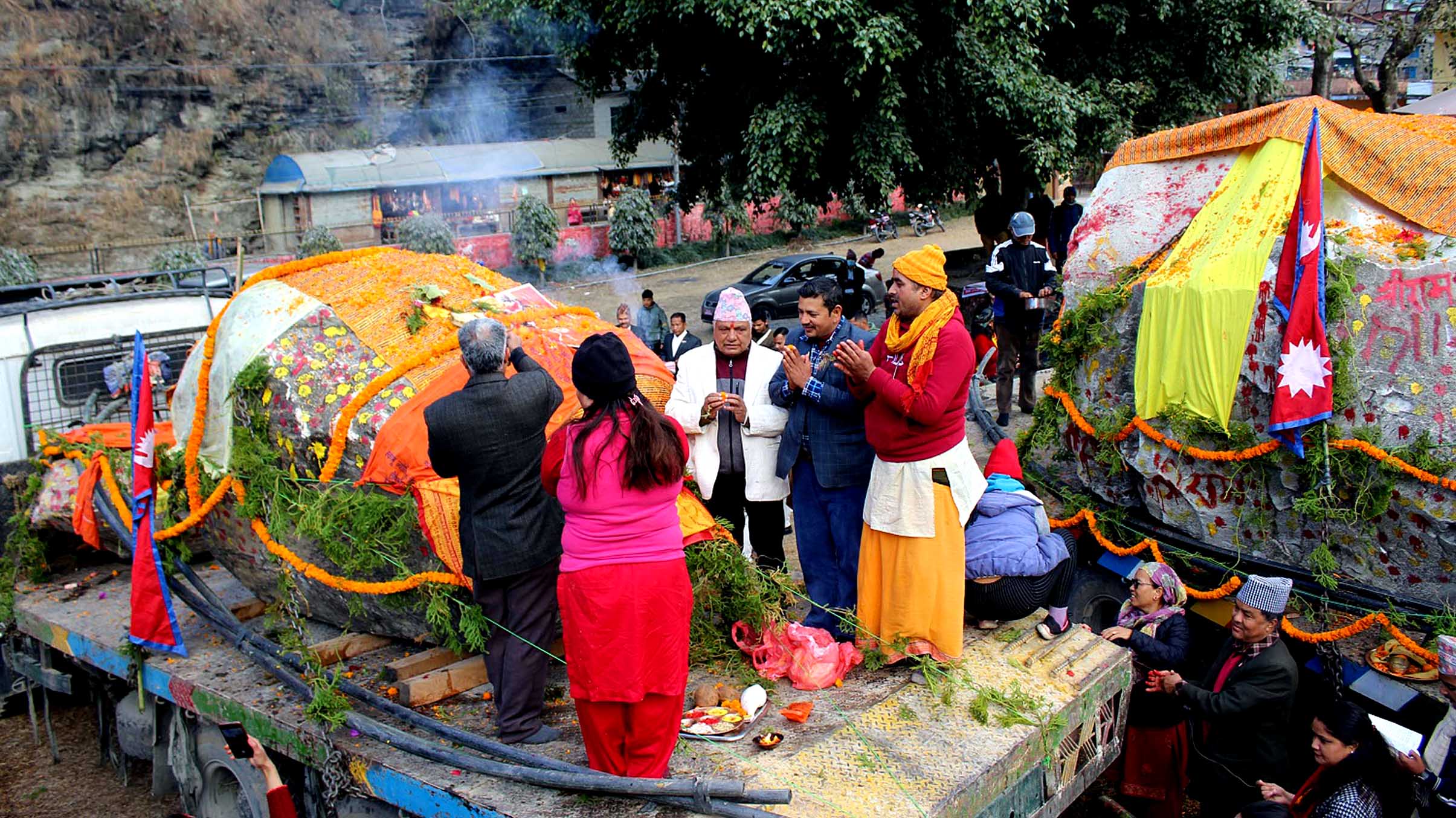 जनकपुर हुँदै अयोध्या लगिँदै देव शिला