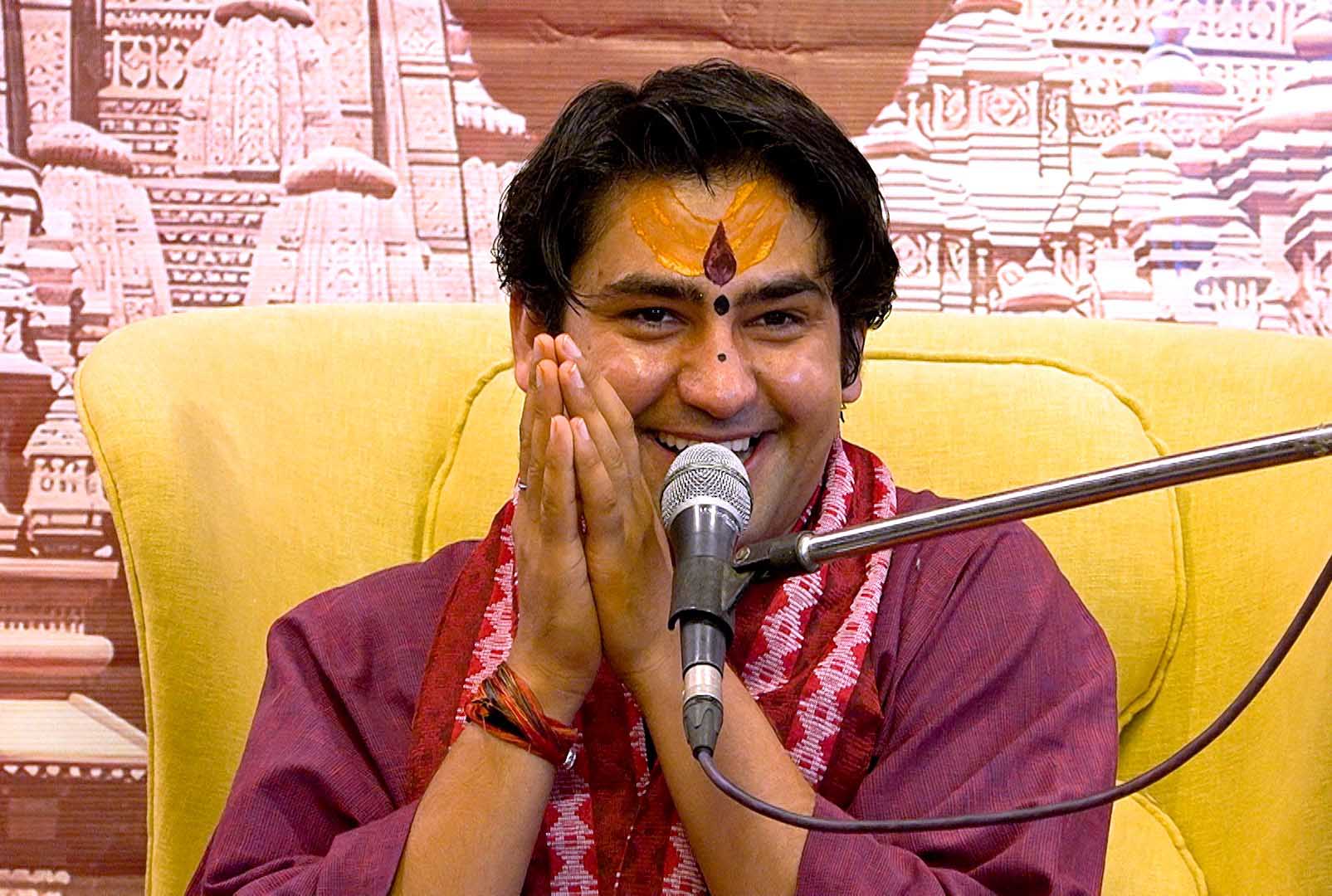 नेपाल मेरो आत्मा हो ः वागेश्वर धाम सरकार