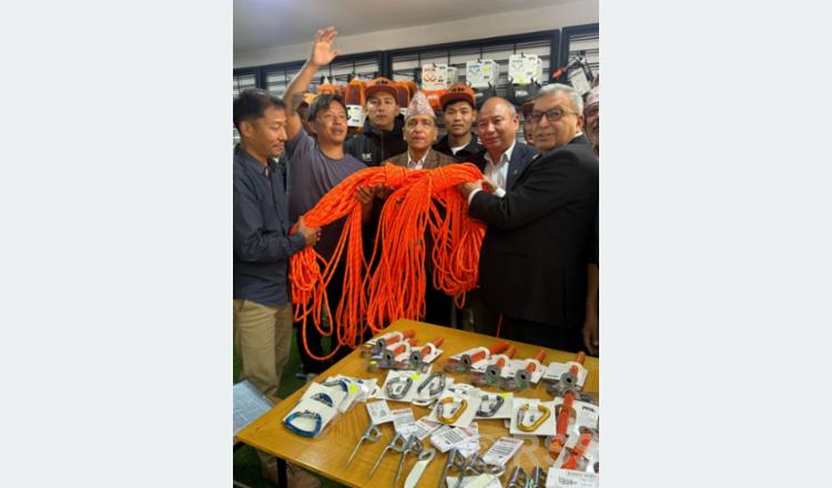 खटिए दक्ष आरोही सगरमाथालगायत हिमालमा डोरी टाँग्न