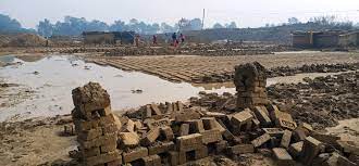 वर्षाले चितवनमा एक करोड इँट्टा नष्ट