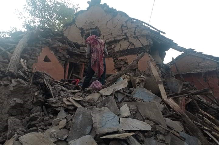  डोटीको भूकम्प: उद्धारमा सेना र प्रहरी, प्रभावित क्षेत्रमा सञ्चार सम्पर्क छैन