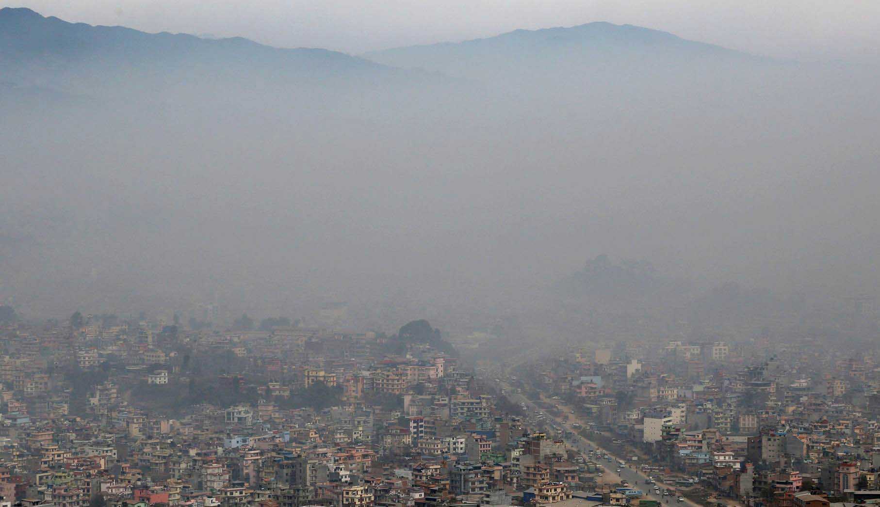 वायु प्रदूषण यस वर्षकै उच्च, डढेलो नियन्त्रण नभए अझै बढ्ने