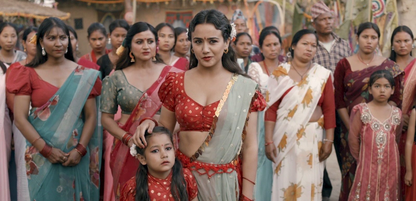 टिकटकर र रील्स प्रयोगकर्ताको रोजाईमा ‘लालीबजार’ को गीत ‘मायालाई के दिउँ म बैना’