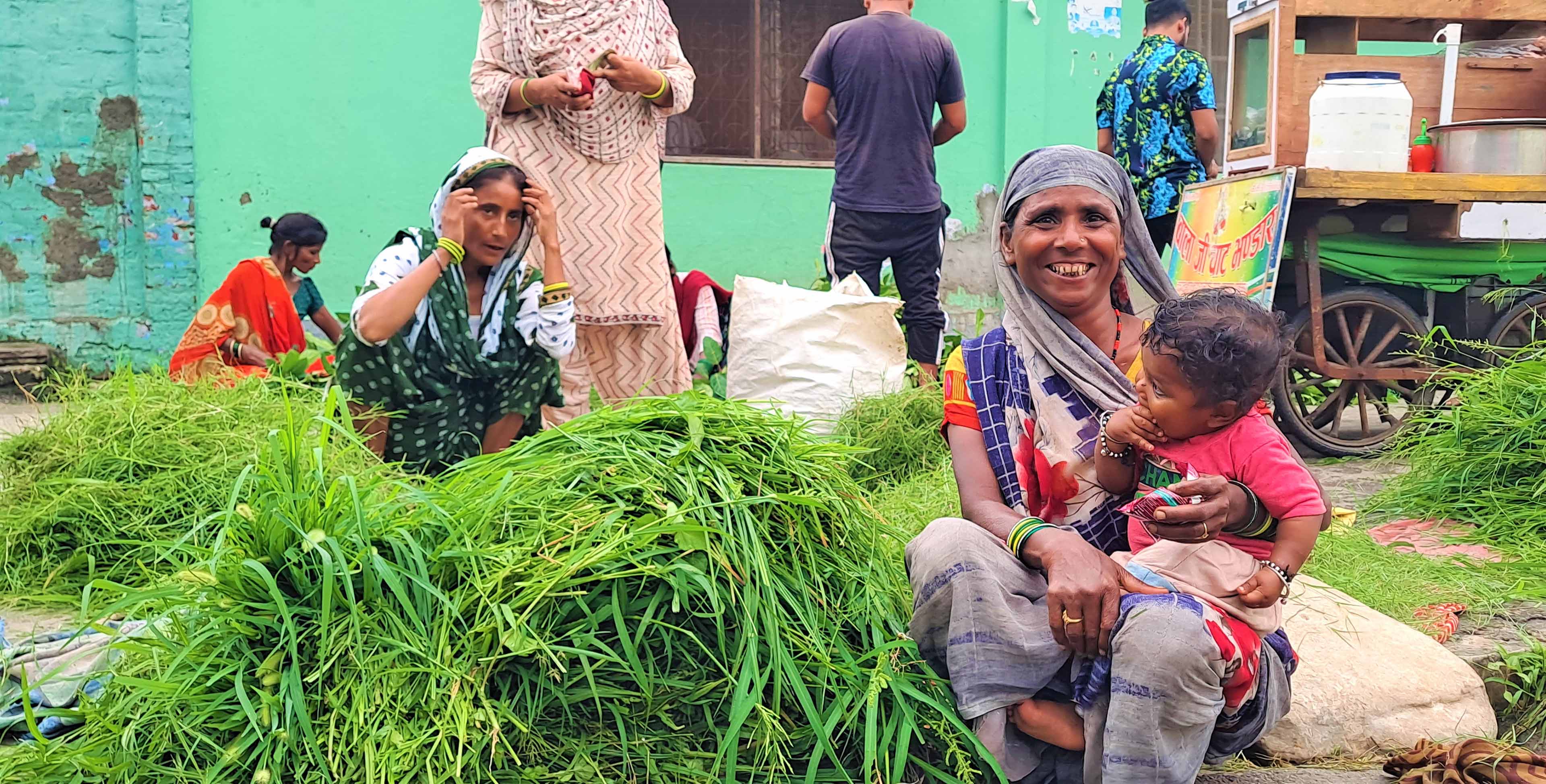 नेपालगन्ज सहर : टाँगा चल्न छाड्यो, घाँस पनि बिक्री हुन छाड्यो