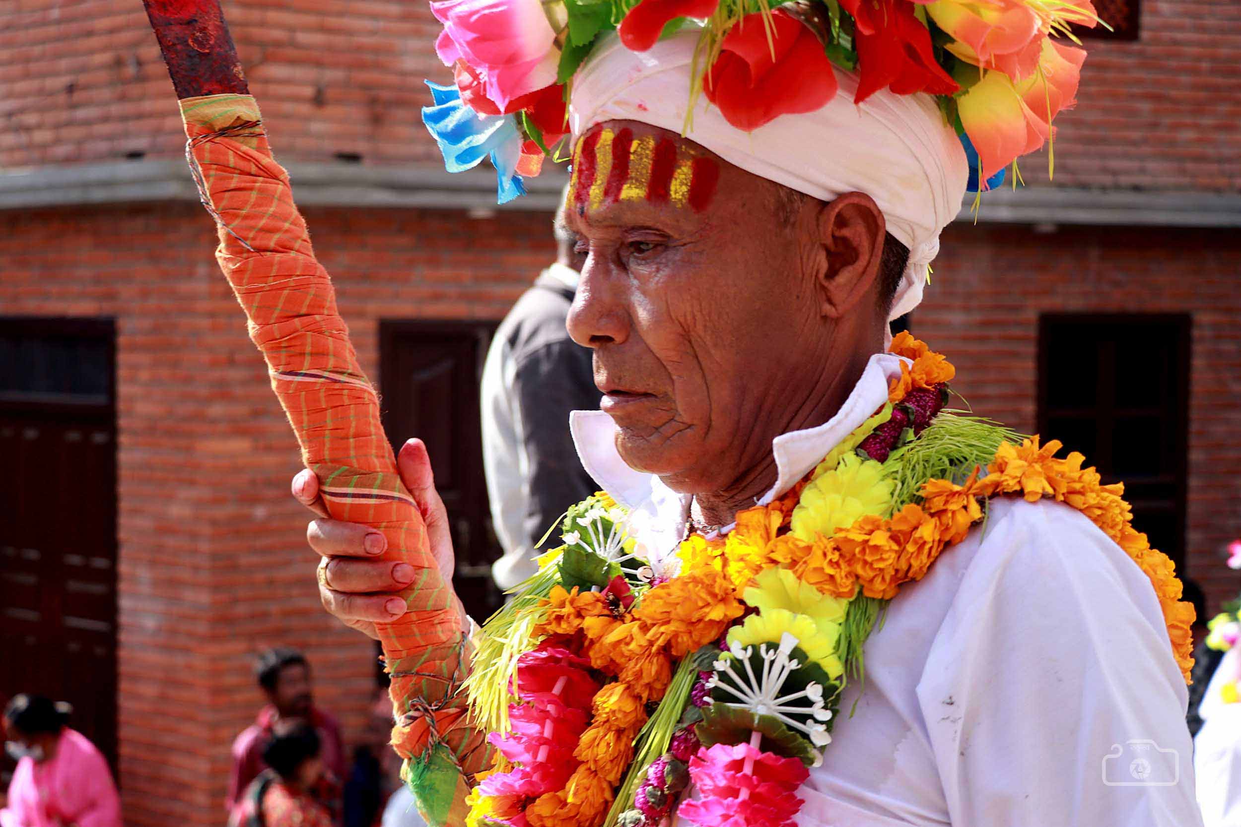 दोलखा सहरको खड्ग जात्रा