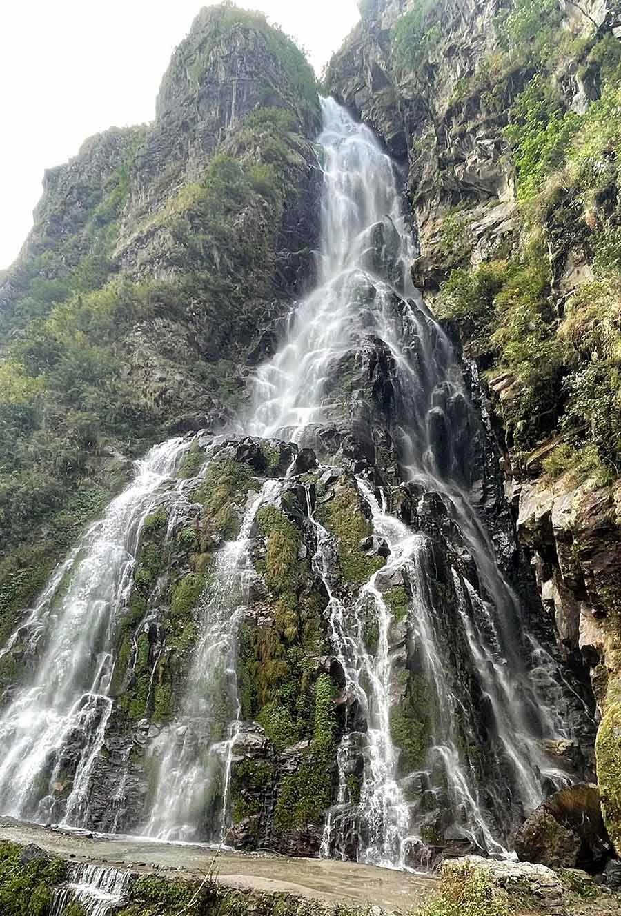 पर्यटकको रोजाइ बन्दै अक्टोपस र बुङ झरना