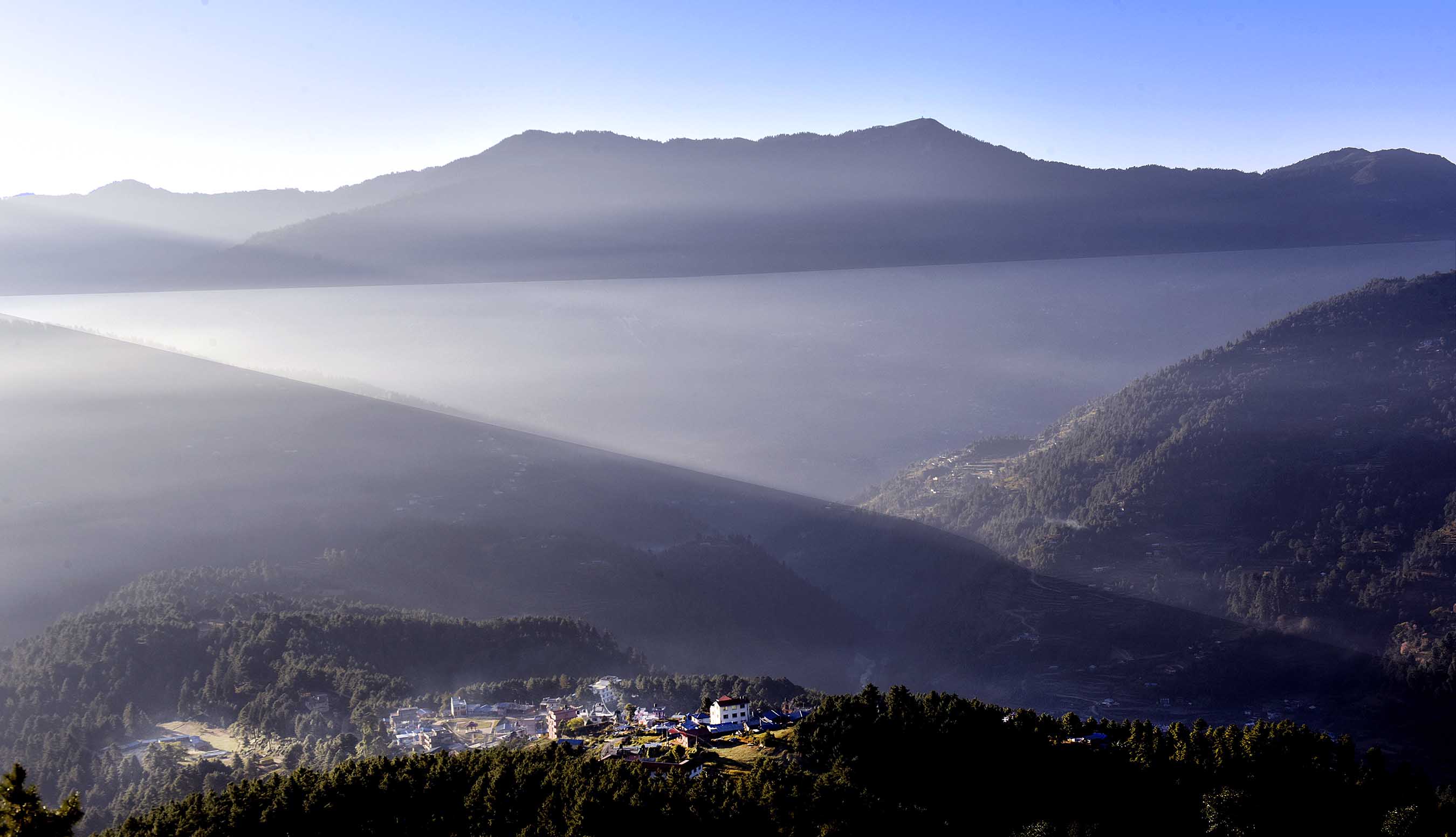 घुमीफिरी गन्तव्य जिरी