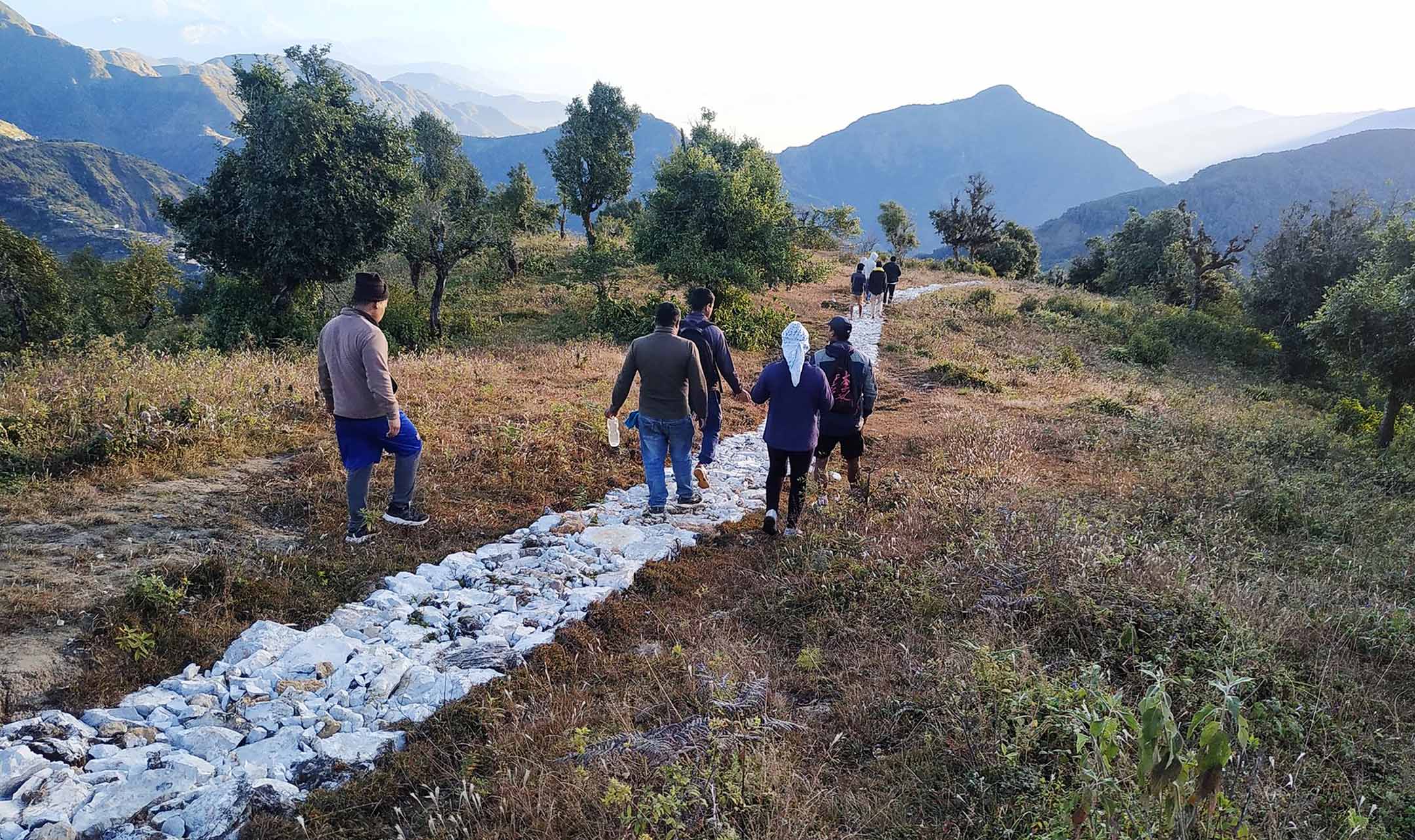 ‘कौडे लेक’मा पुग्न पदमार्ग