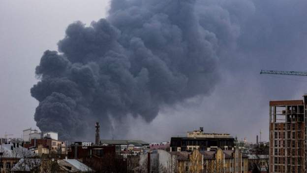 युक्रेनको ल्भिभ शहरमा मिसाइल आक्रमण, पाँच जना घाइते