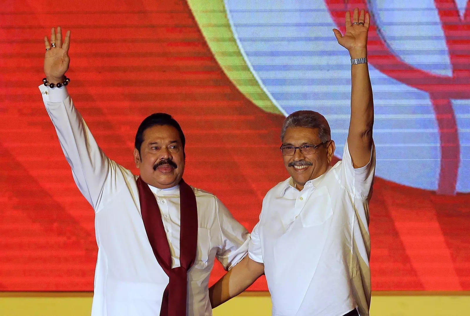 श्रीलंकाको ‘भगौडा’ राष्ट्रपति, राजपक्षे युगको समाप्ती