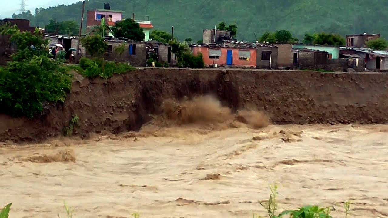 तिनाउ नदीमा बाढीः तटीय क्षेत्रमा उच्च सतर्कता अपनाउन आग्रह