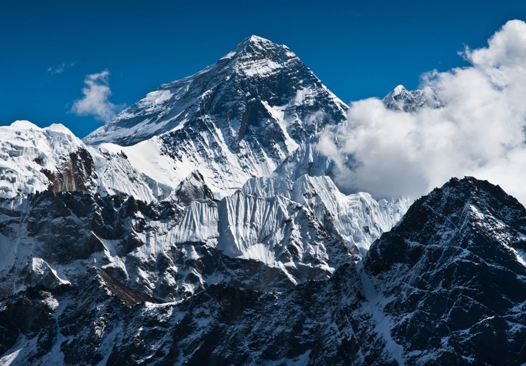 सगरमाथाको दोस्रो शिविरसम्मको बाटो खुल्यो