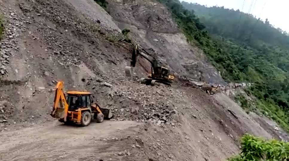 नारायणगढ–मुग्लिन अवरुद्ध, सुचारु हुन समय लाग्ने
