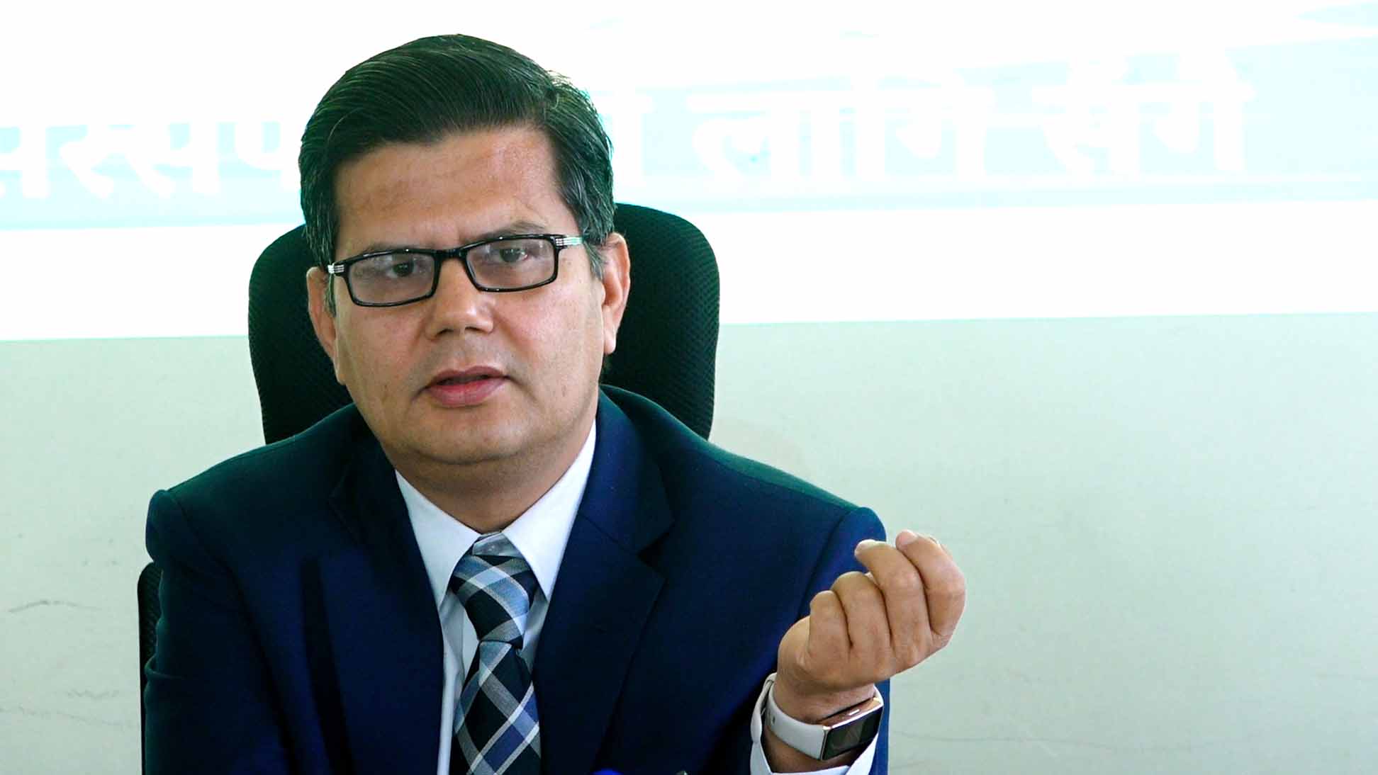 हिमालहरु हाम्रो पहिचान हो, यसको रक्षा सबैले मिलेर गर्नुपर्छ: डा. नारायण प्रसाद रेग्मी