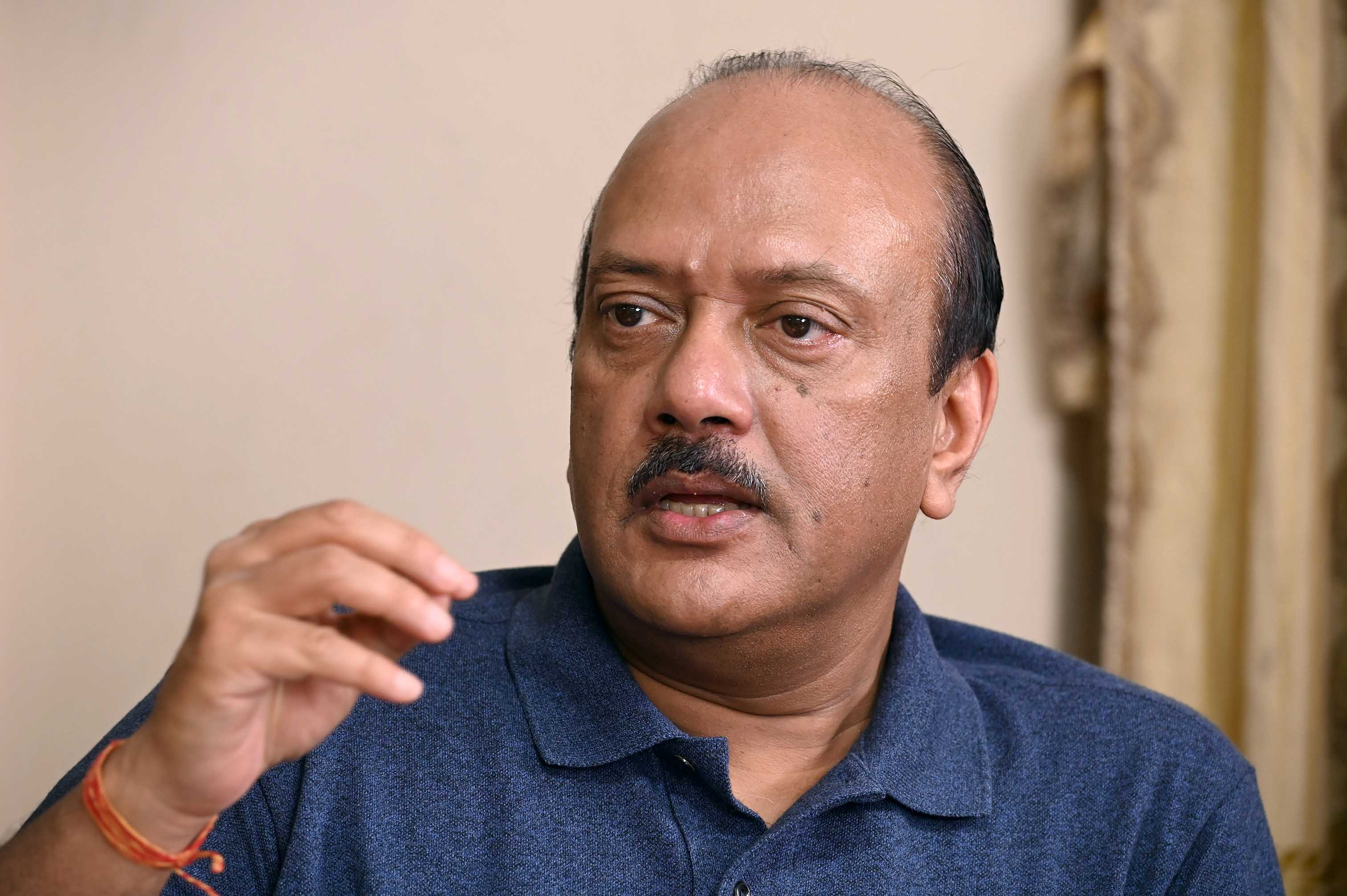 अहिले ओछ्यानमुनी धेरै पैसा राखिएको छ