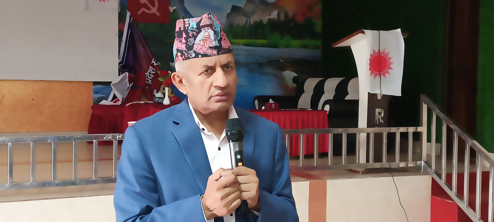 एमाले गम्भीर सङ्कट पार गरेर अघि बढेको छ : प्रदीप ज्ञवाली