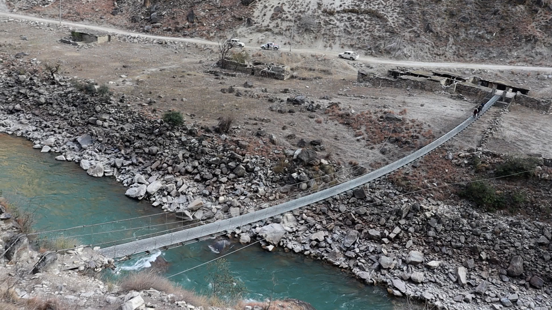 दोमुख पुल निर्माणमा ठेकेदारको लापरवाही : ४ वर्षमा करिब २ प्रतिशत मात्र प्रगति