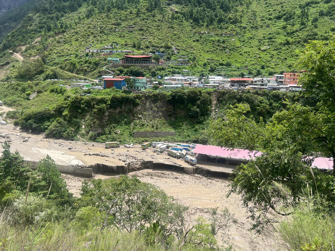 रसुवागढी जलविद्युत आयोजनामा फसेका २३ कामदारको उद्दार