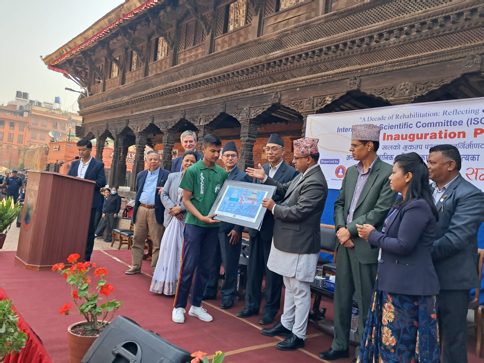 भूकम्पले ढलेका सम्पदाहरु परम्परागत शैलीमै बनेका छन् : मन्त्री पाण्डे