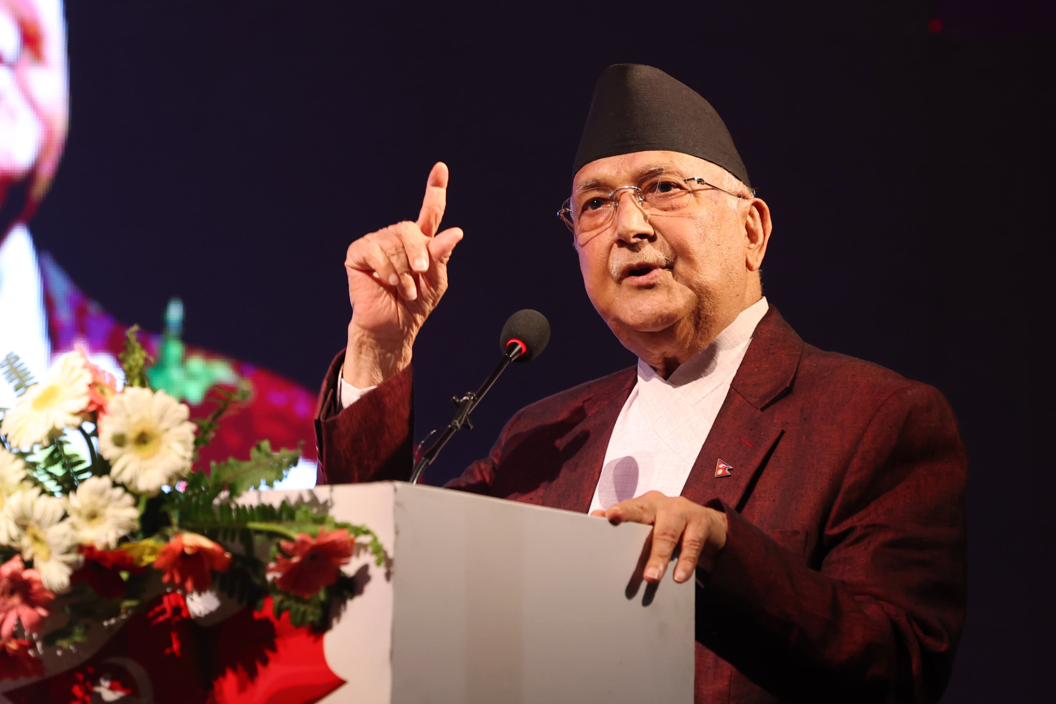 'एमाले सिध्याउँछु भन्नेहरुकै अगाडि एमाले देशकै लोकप्रिय'