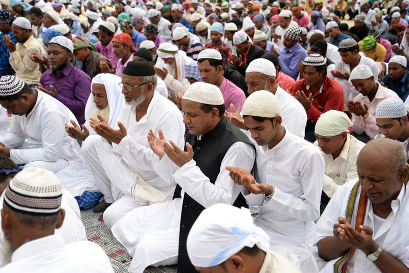 आज इद उल फित्र मनाउँदै इस्लाम धर्मावलम्बी