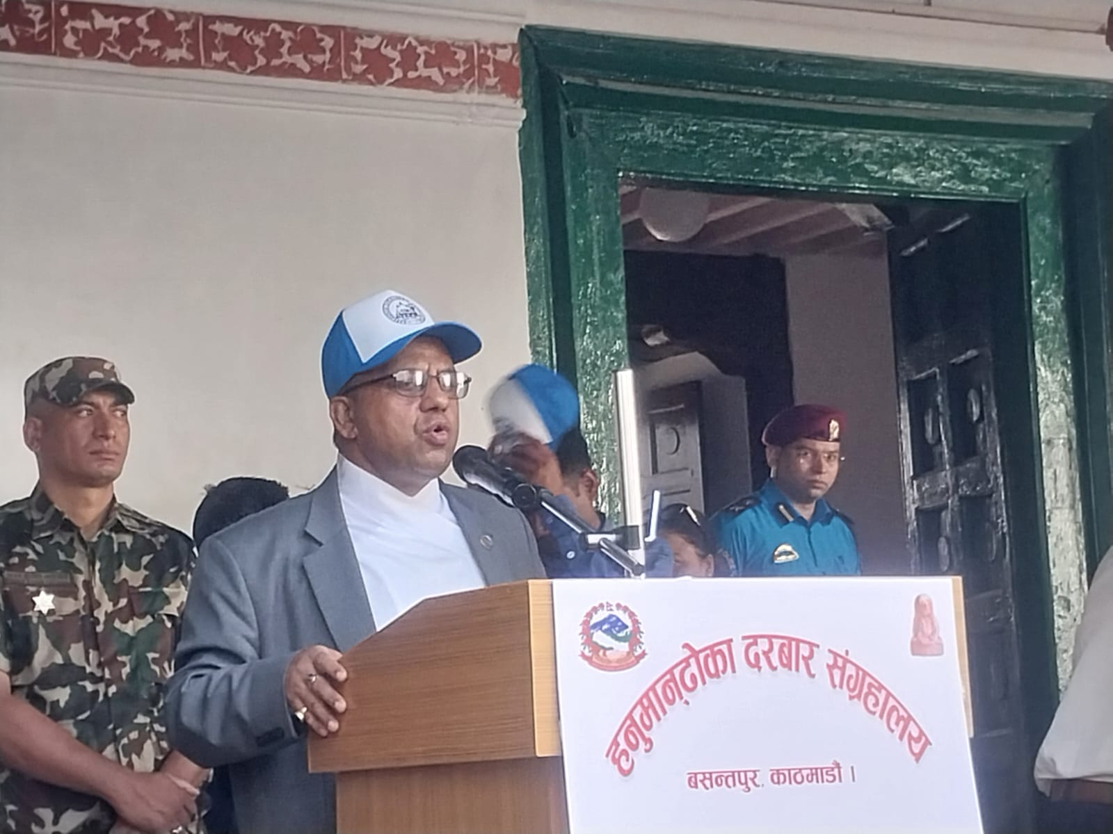 सर्वोच्च शिखर सगरमाथाप्रति विश्वले गौरव गर्नुपर्छ : मन्त्री पाण्डे