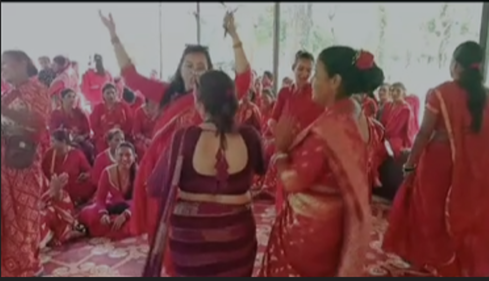 तीजको रौनकताले मधेश झप्पकै छोप्यो