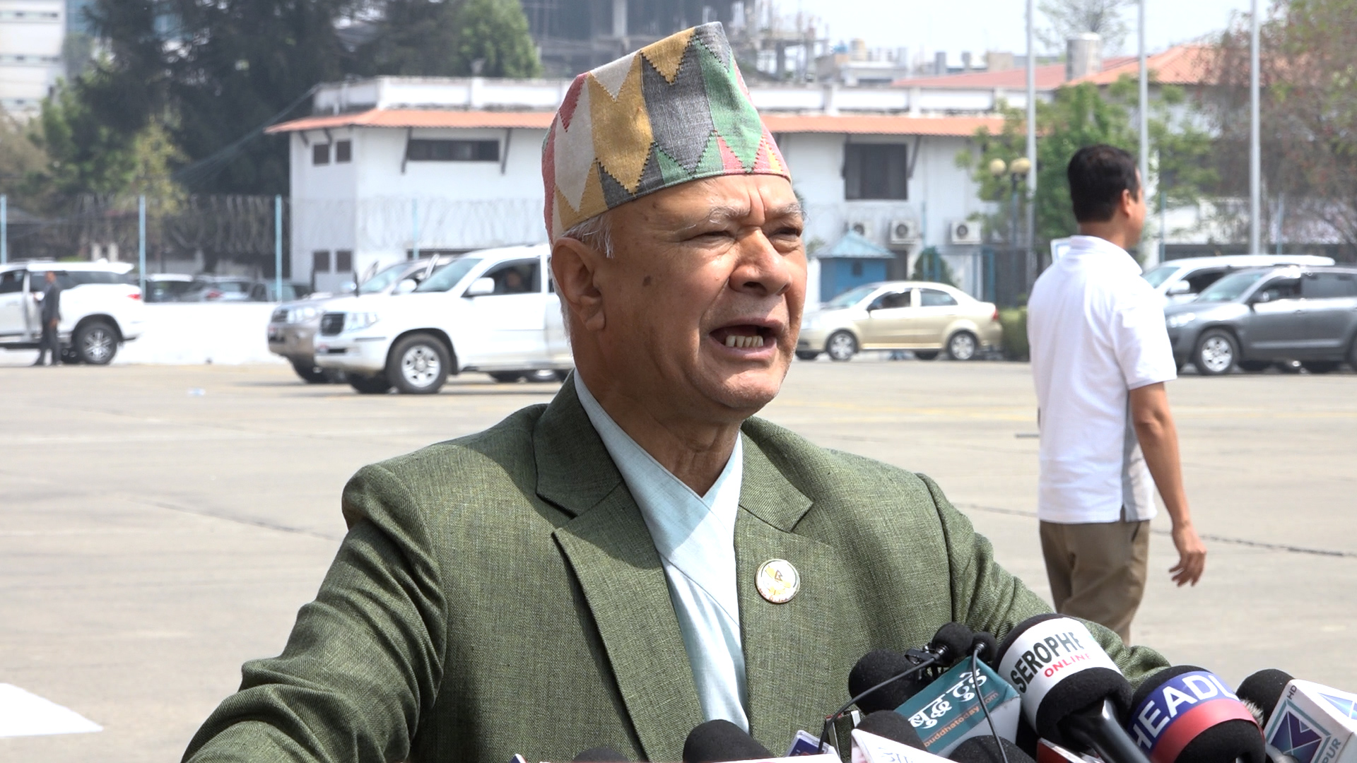 १५ गतेको घट्नाले संविधानमाथि आक्रमण भएको छ : रघुजी पन्त