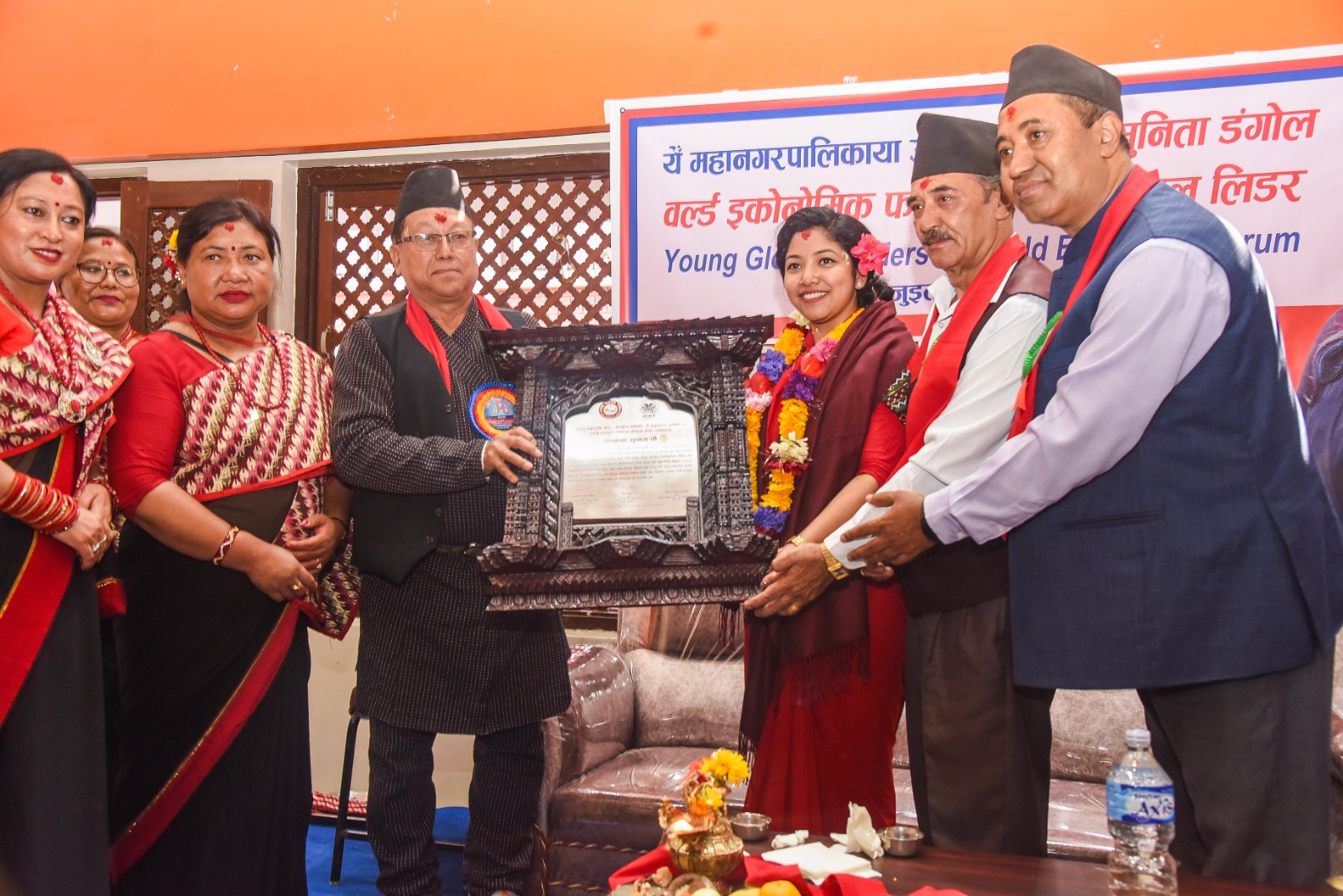 विश्व युवा नेताका रुपमा उपप्रमुख डंगोल सम्मानित