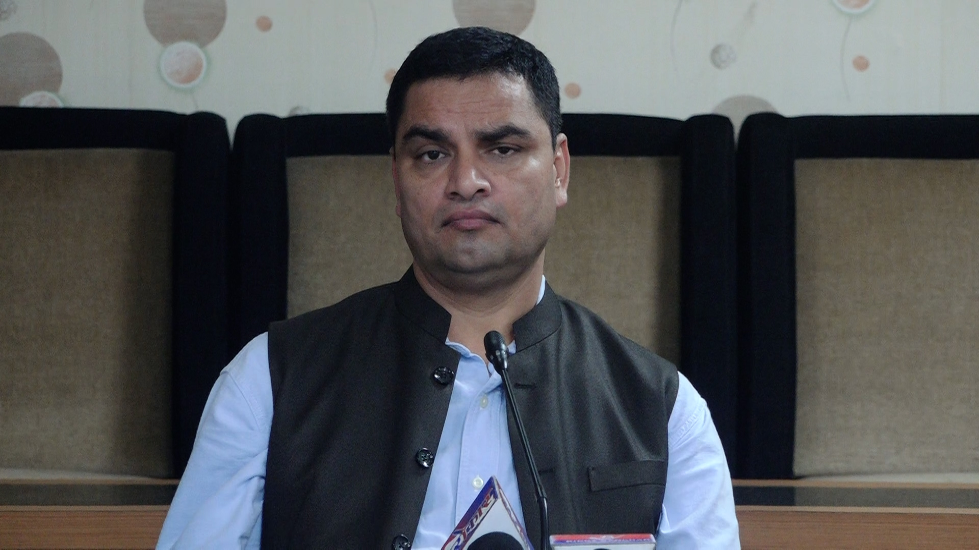 अपाङ्गता ऐनले सबै अपाङ्गताका विषयहरुलाई समेट्न सकेको छैन : मन्त्री पौडेल