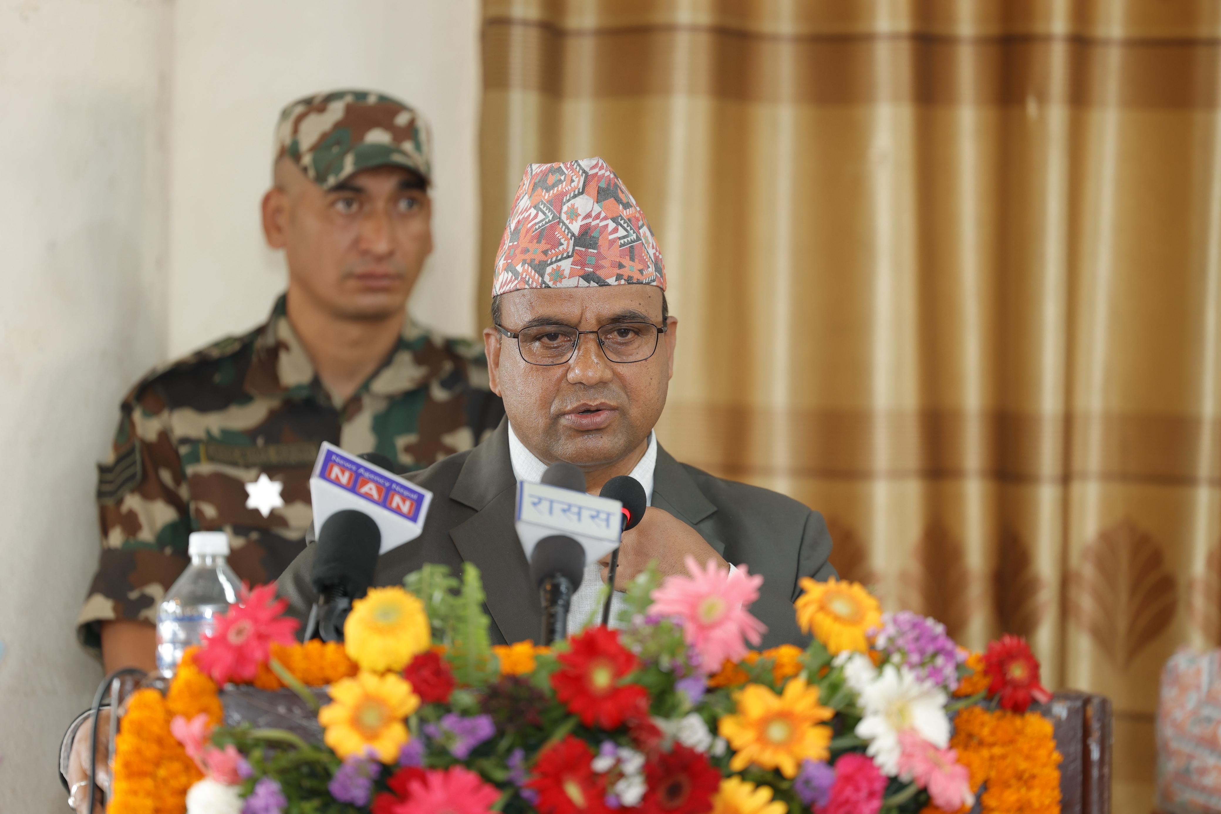 लेखनमा लगाम लगाउँदा लोकतन्त्र रहंदैन : मन्त्री पाण्डे