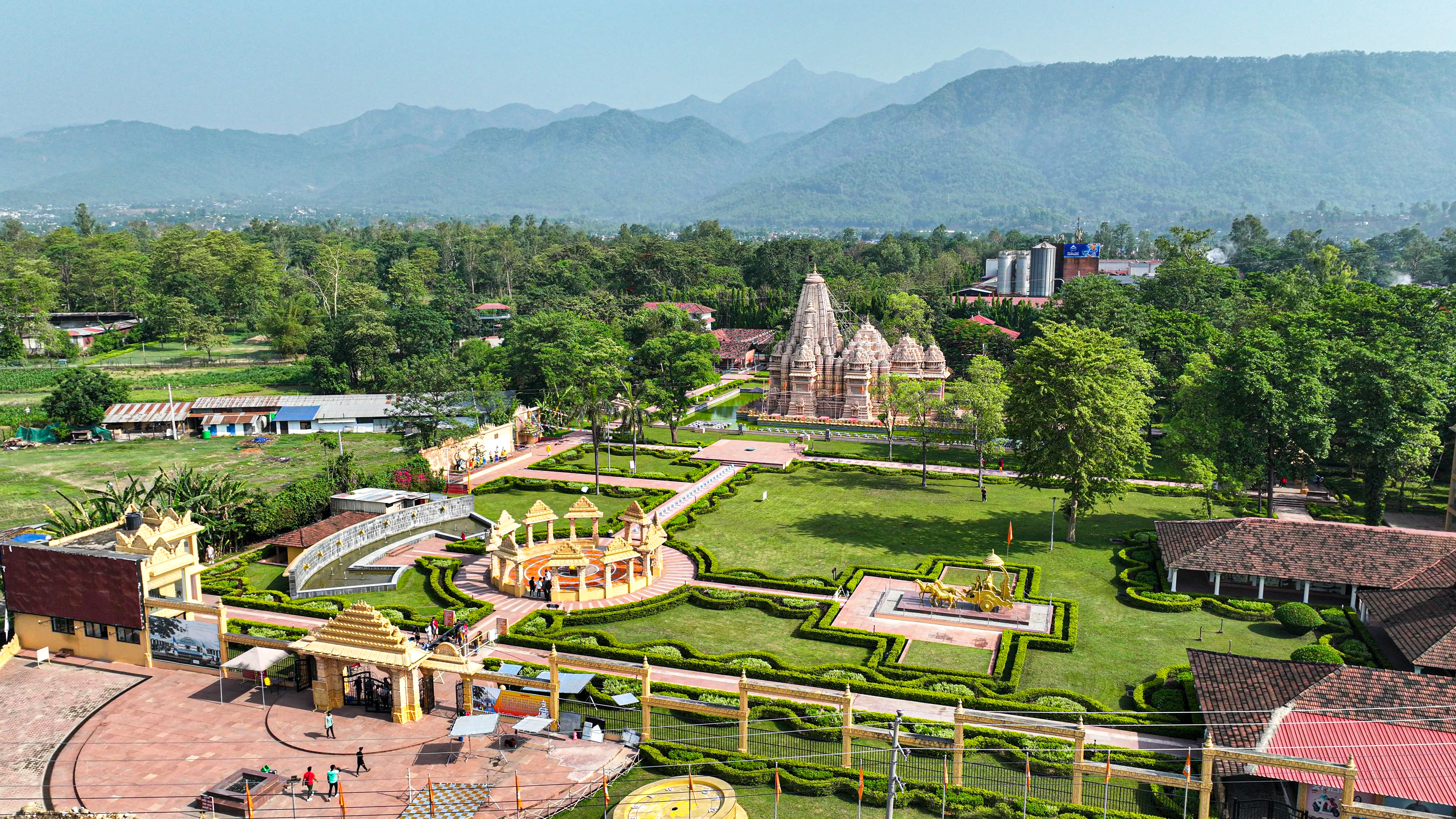 पर्यटन र पारिवारिक भ्रमणका लागि आदर्श गन्तव्य नवलपरासीको सिजी धाम (तस्विरहरू)