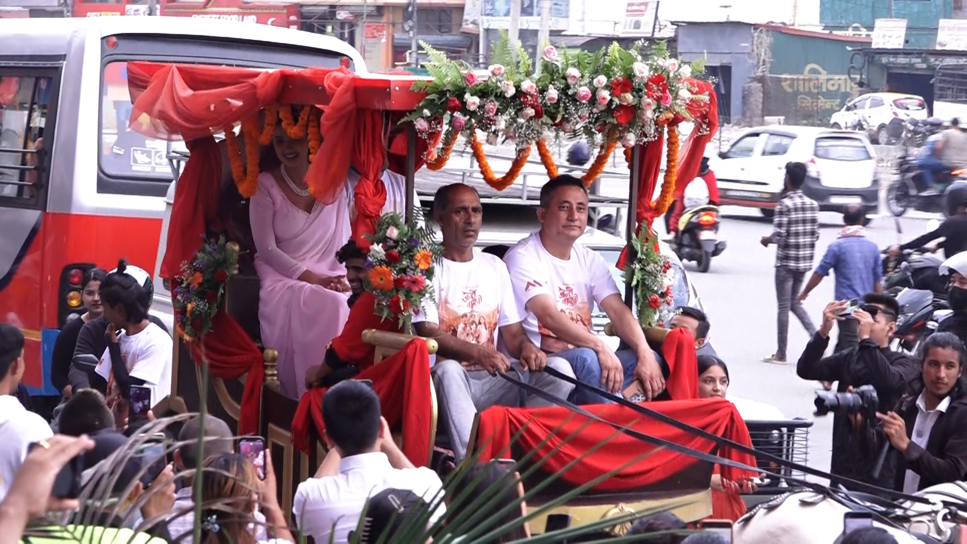 भव्य प्रचारप्रसारमा ‘जन्ते बाख्रो’ टिम