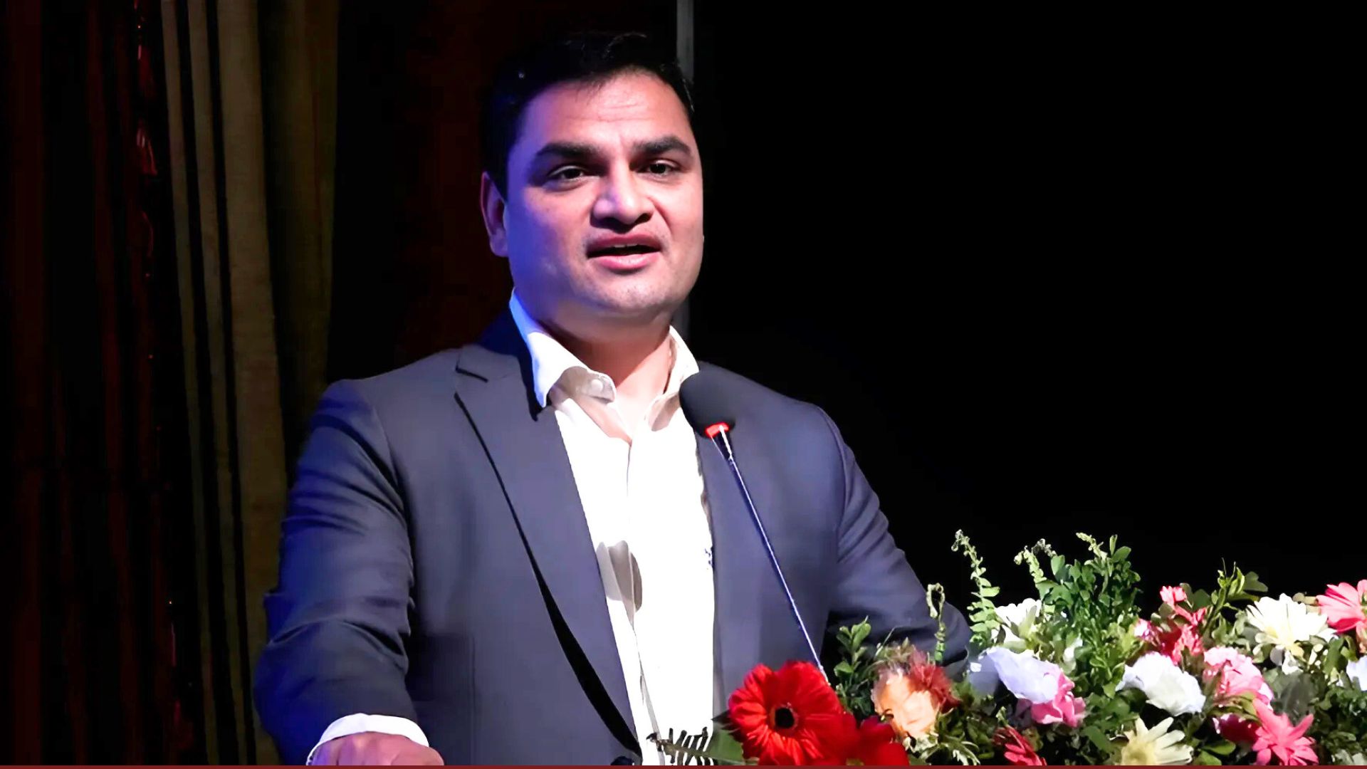 नेपालमा स्वास्थ्य जनशक्तिको अभाव नभए पनि टिक्ने स्थिती छैन : मन्त्री पौडेल