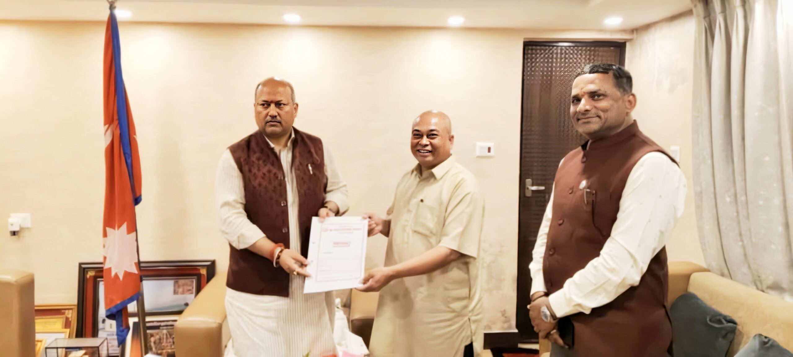 स्थानीय सेवा ऐन संशोधनका लागि सुझाव समितिले बुझायो प्रतिवेदन
